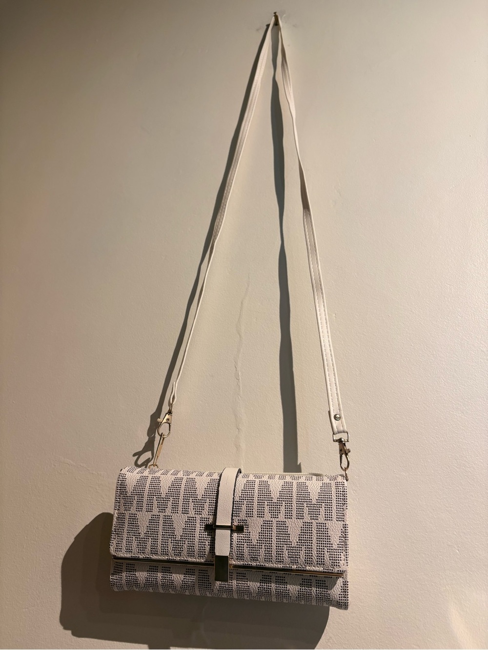 New white purse